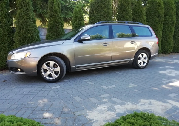 Volvo V70 cena 19450 przebieg: 294350, rok produkcji 2008 z Płońsk małe 277